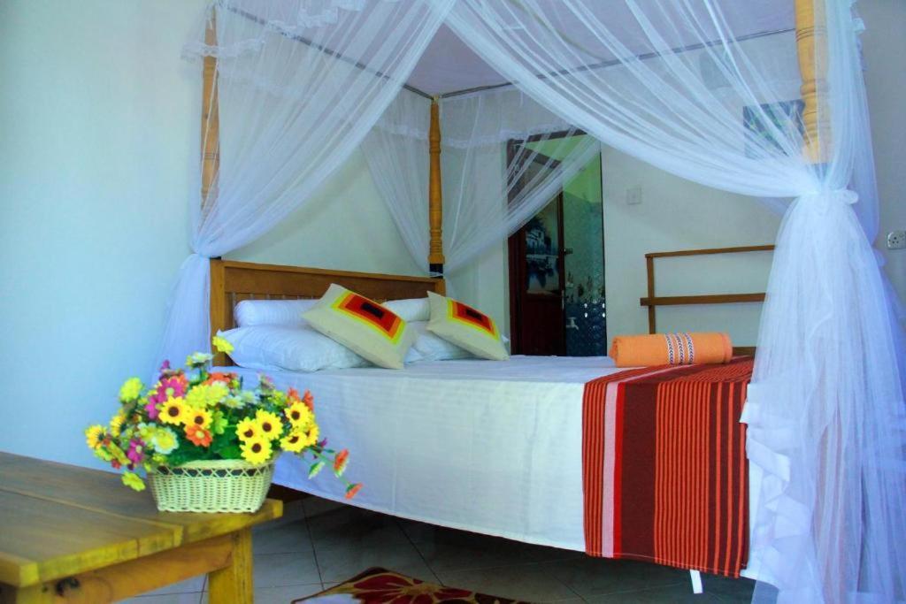 فندق Thusitha S Nest ديكويلاّ تين المظهر الخارجي الصورة